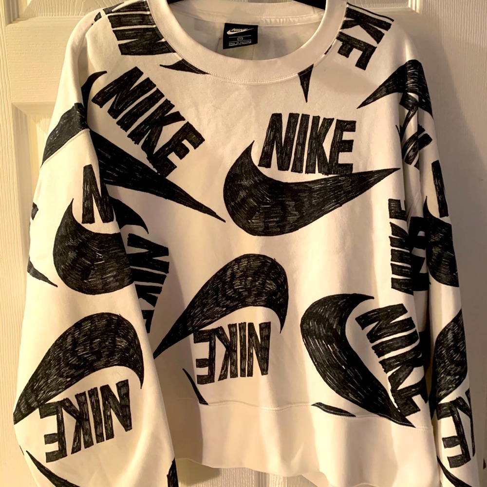Nike crop/short sweatshirt